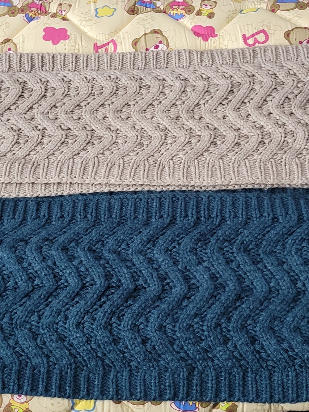 Bundle Infinity Scarf - Picture 8 of 12